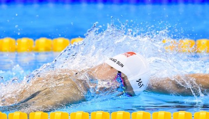 开云体育下载-替补奇兵照亮沙漠之巅，德容核心驱动智利突围—2026世界杯F组智利对阵突尼斯战记